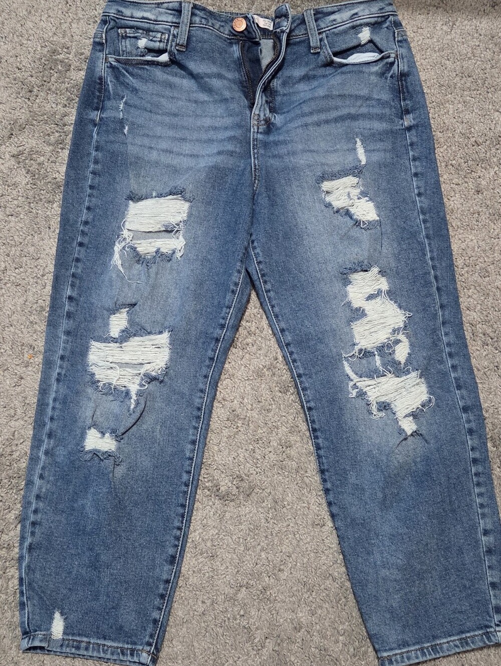 SO Distressed Medium Blue Cropped Jeans Size 11 Short